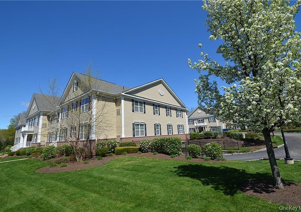1st image of 207 Canter Ct