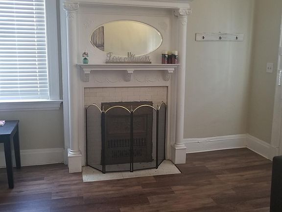 2nd image of 2489 Paris St #1