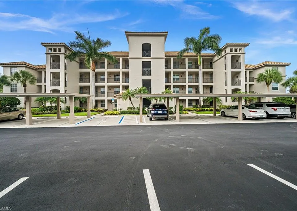4670 Turnberry Lake Dr #305