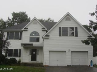 139 Mermaid Drive, Manahawkin, NJ 08050