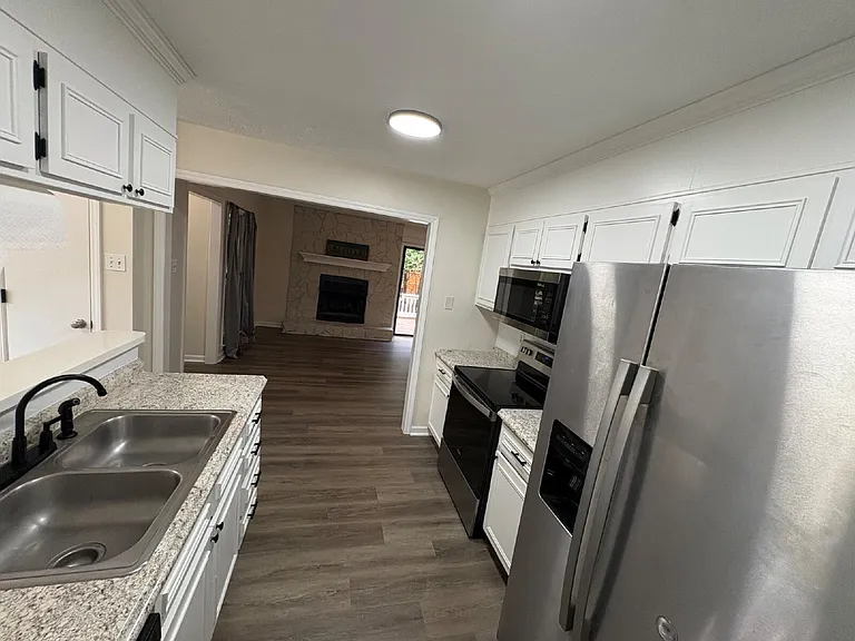 491 Oates Dr — Photo 8