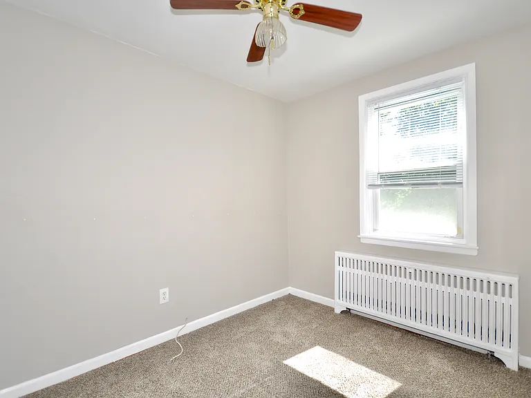 8035 Pine Rd — Photo 11