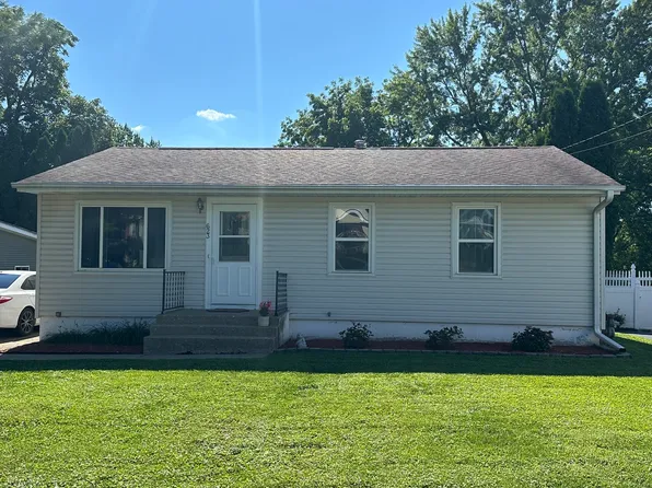 623 4th Ave, Dixon, IL 61021