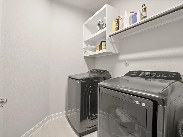 24727 Horsetooth Dr — Photo 20