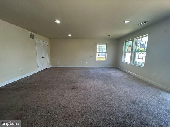 4th image of 11240 Saint Luke Dr