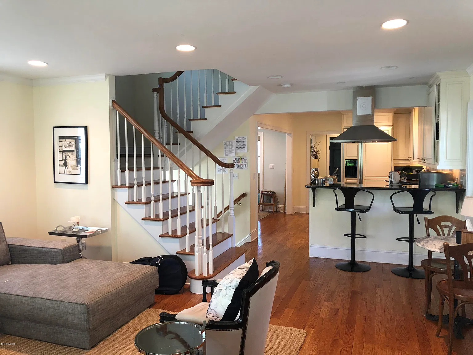 4 bed, 2.5 bath, 2475 sqft, $8,500 — Photo 3