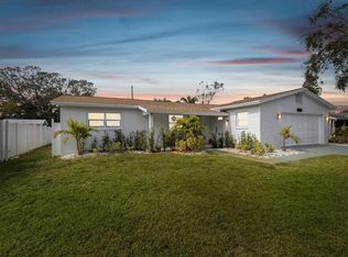 10264 Oakhurst Rd, Largo, FL 33774