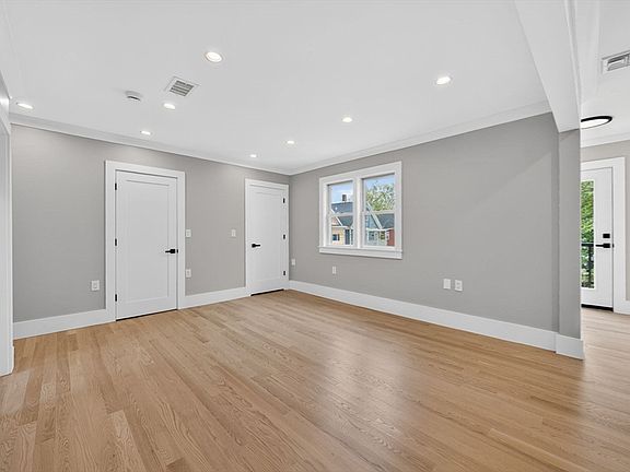 5th image of 29 Hanson St #2