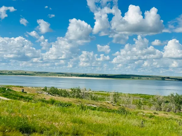 33 Theshores, Brule, NE 69127