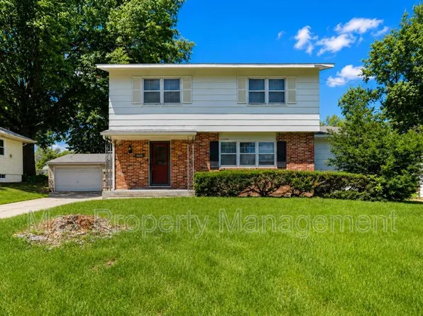 4413 63rd St, Urbandale, IA 50322