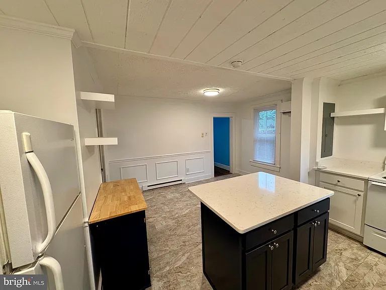 219 Longfellow Ave — Photo 9
