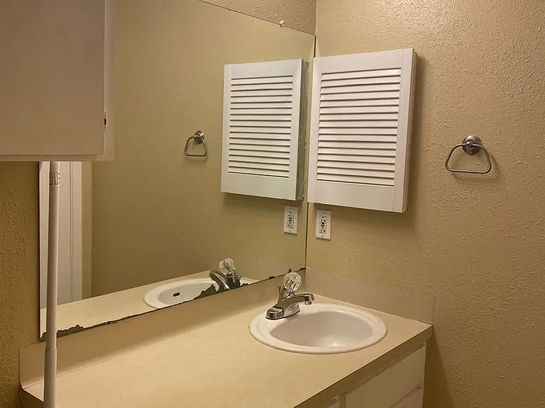 612 Park Pl #301 — Photo 20