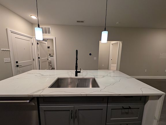 5th image of 751 N 6th St Unit 105