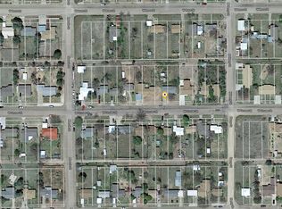 740 W Grover St, Floydada, TX 79235
