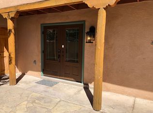 920 Old Taos Hwy, Santa Fe, NM 87501