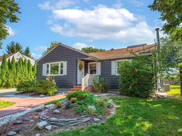 131 Belknap Ave, West Springfield, MA 01089