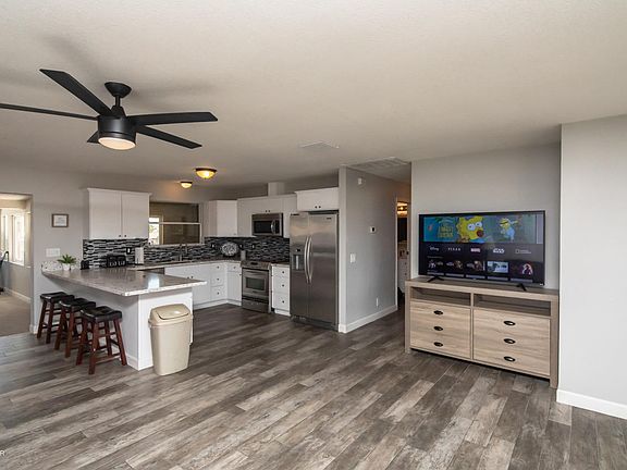 4th image of 175 Saguaro Dr