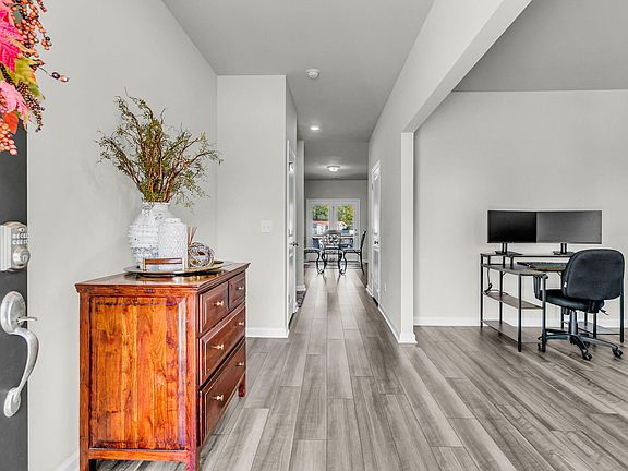 5th image of 100 Clydesdale Cir