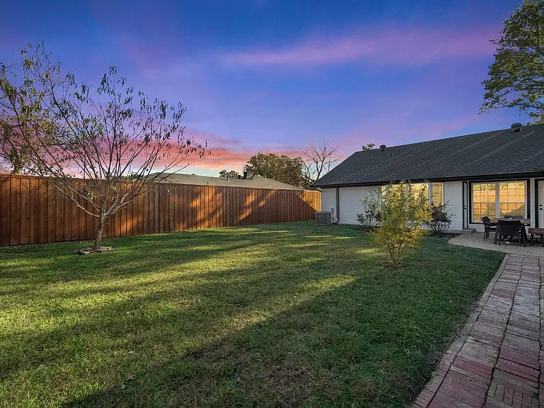 2421 Regal Rd — Photo 37