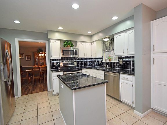 5th image of 9645 Swan Pl