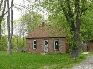 838 Center Rd, Conneaut, OH 44030