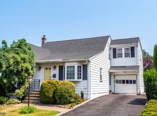 38 Forest Way, Clifton, NJ 07013
