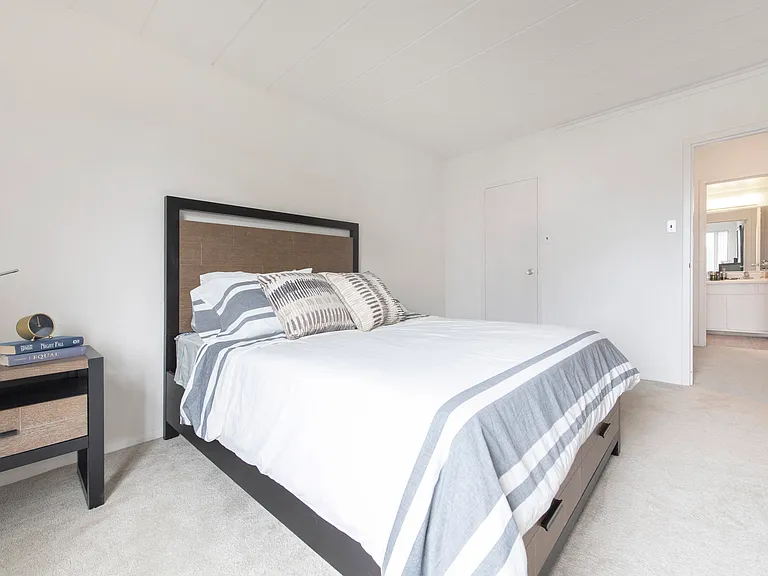 Park View Apartments — Photo 6