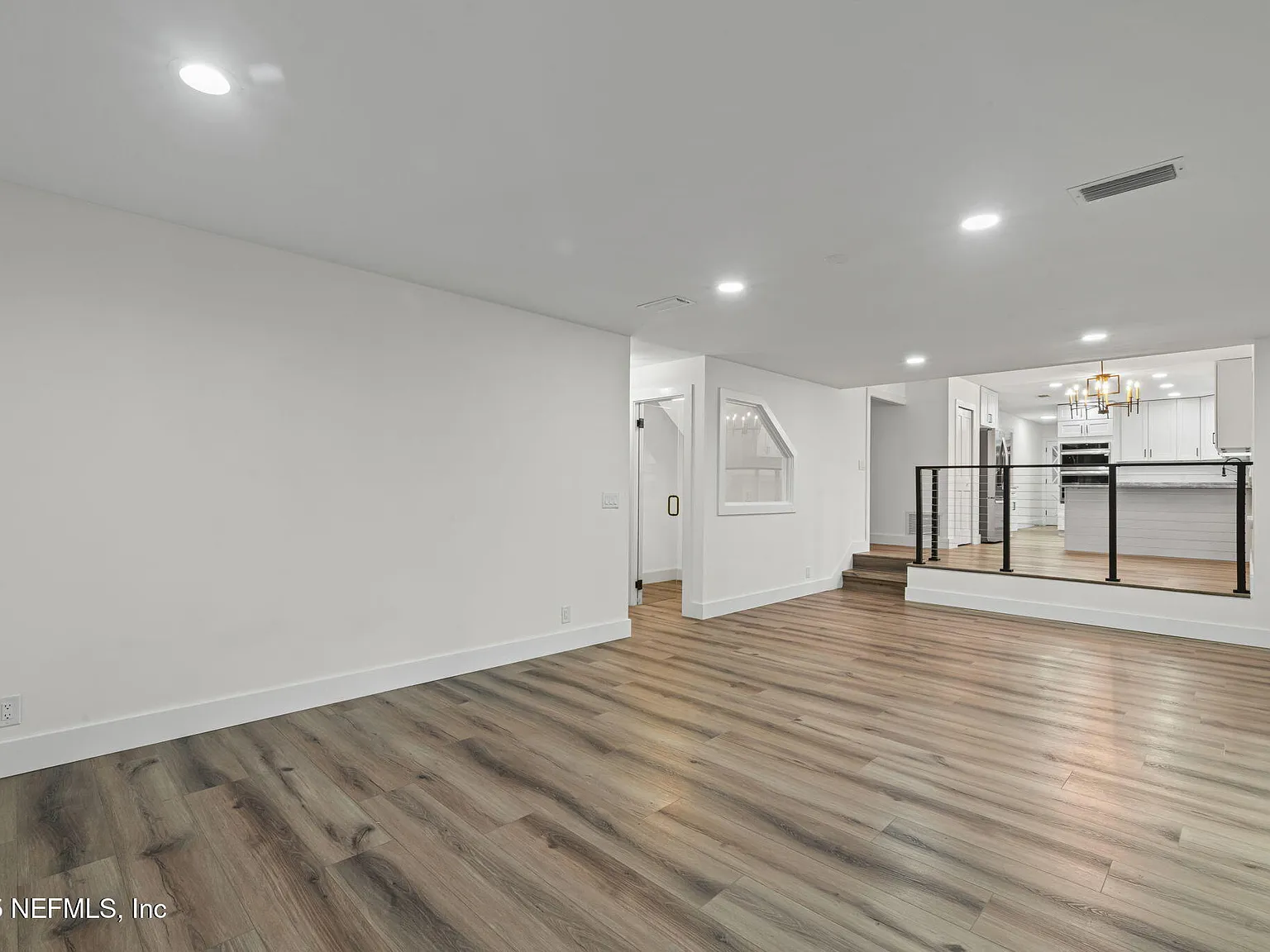 5 bed, 3.5 bath, 3159 sqft, $4,000 — Photo 4