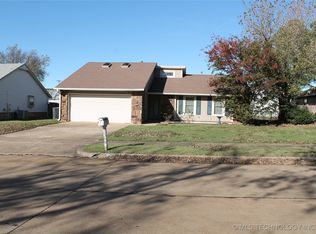 3300 E Louisville St S, Broken Arrow, OK 74014