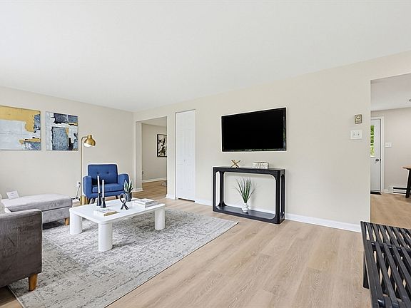 3rd image of 6 Bond Rd