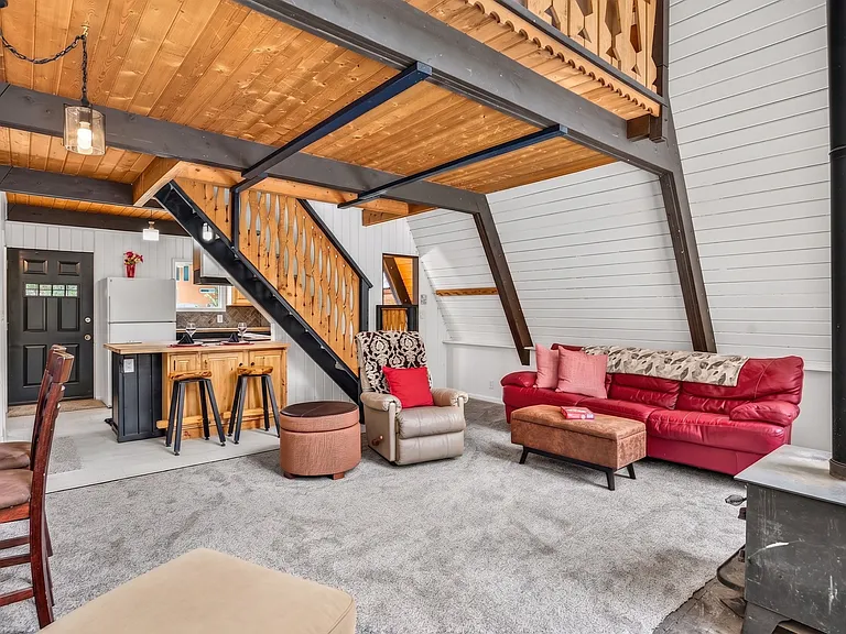 374 Wilderness Dr — Photo 6