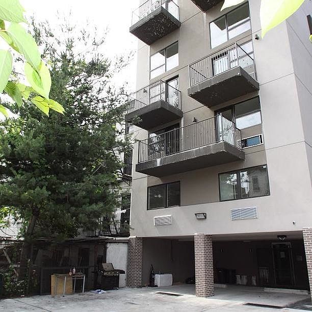 1st image of 616 Willoughby Ave #6DQ