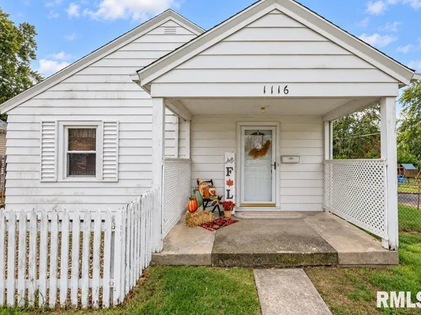 1116 E Paris Ave, Peoria Heights, IL 61616