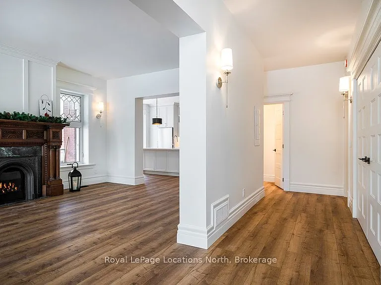 20 Alice St E #1 — Photo 14