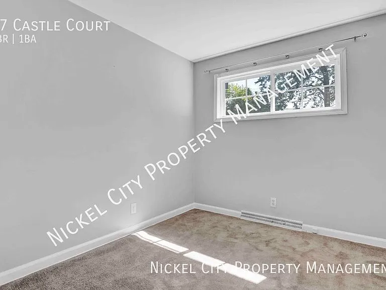 47 Castle Ct — Photo 13