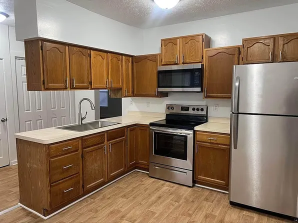 310 N Lansing St, Saint Johns, MI 48879