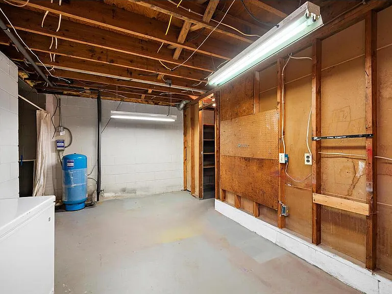 Lower level storage area