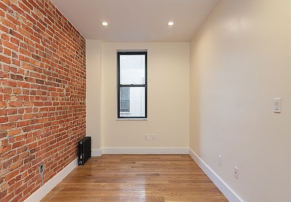 5th image of 941 Washington Ave #735