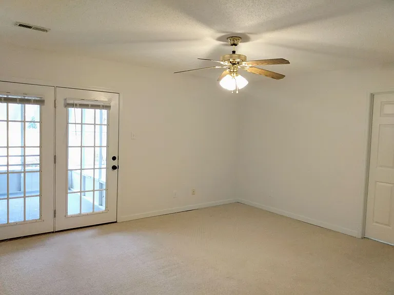 2291 Willingham Ln — Photo 9