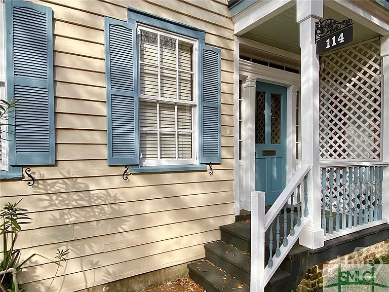 114 W Henry St #A — Photo 1