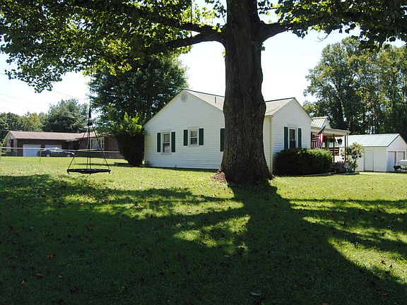 5th image of 101 Adkins Ave