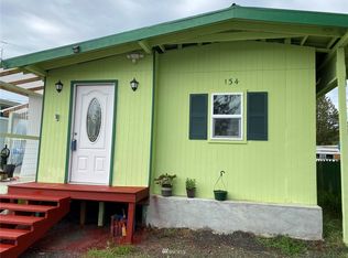 134 Victoria Loop NE, Ocean Shores, WA 98569