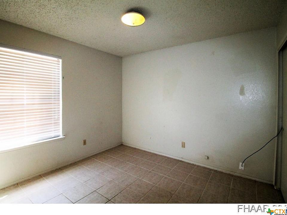 2nd image of 2019 Newton Dr