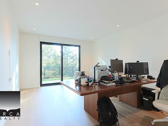 3rd image of 3986 Uplands Way
