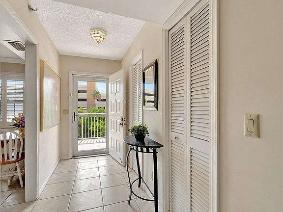 4th image of 300 John F Kennedy Drive #Ph5