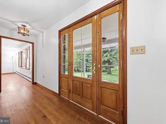 2nd image of 3297 Raymonds Way