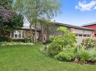 2727 Vernon Ct, Woodridge, IL 60517