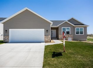 827 Bowstring Dr, Marion, IA 52302