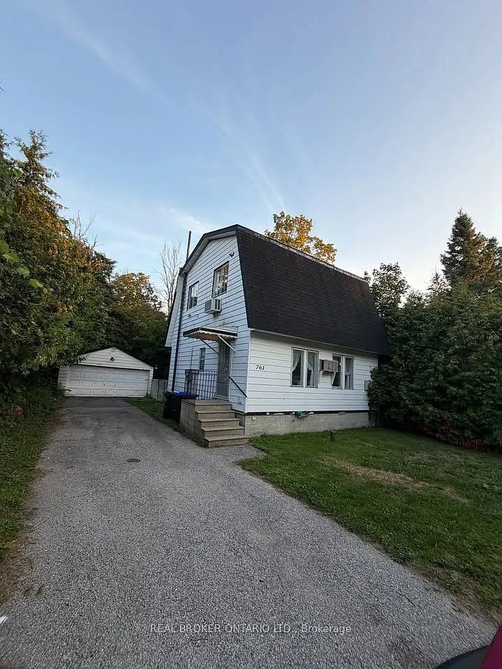 3 bed, $2,600 — Photo 1