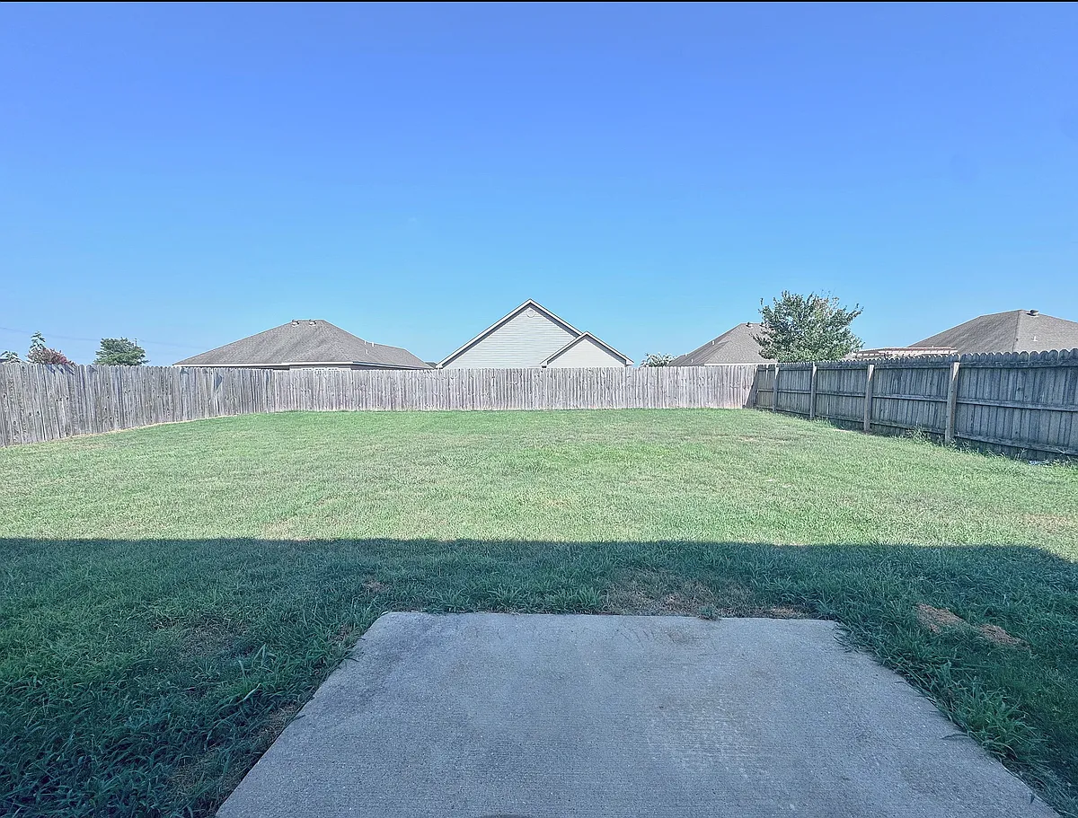 Building Photo - 3888 Turfway Dr